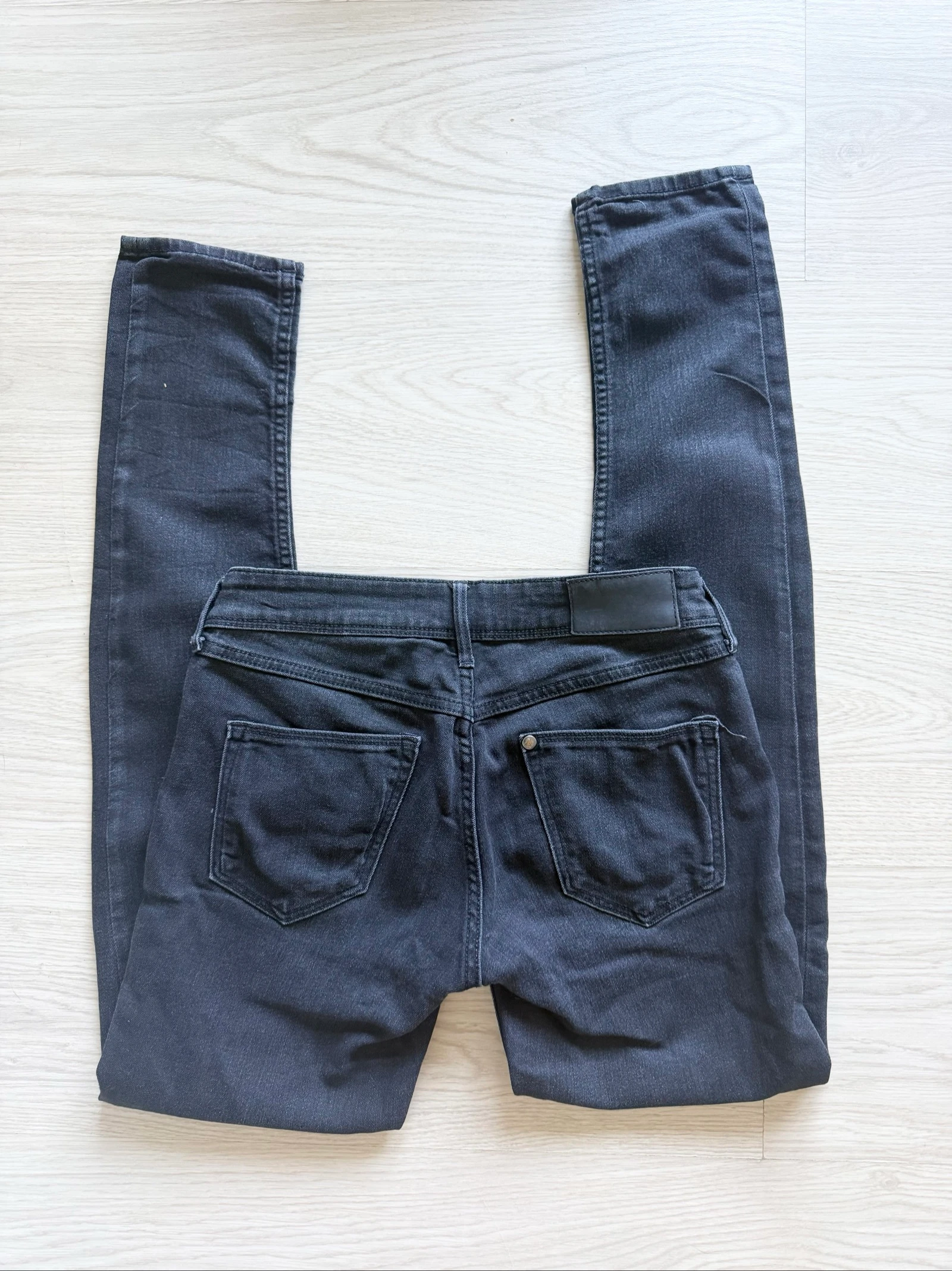 Jeans skinny slim preto H&M tamanho 36 P – photo 4